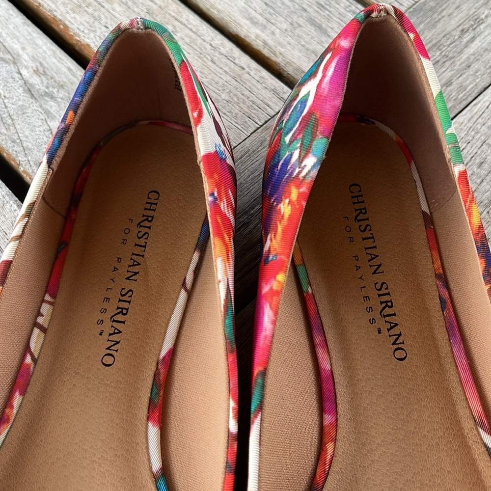 Christian Siriano Pink & Green Floral Pointed Flats - Picture 7 of 13